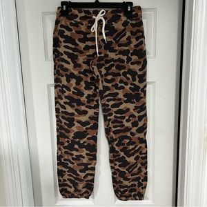 Monrow Elastic Vintage Brown Tan Black Animal Camo Stitch Sweats